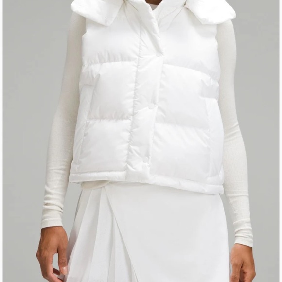 lululemon athletica Jackets & Blazers - WUNDERPUFF 600 Cropped Vest Lululemon
